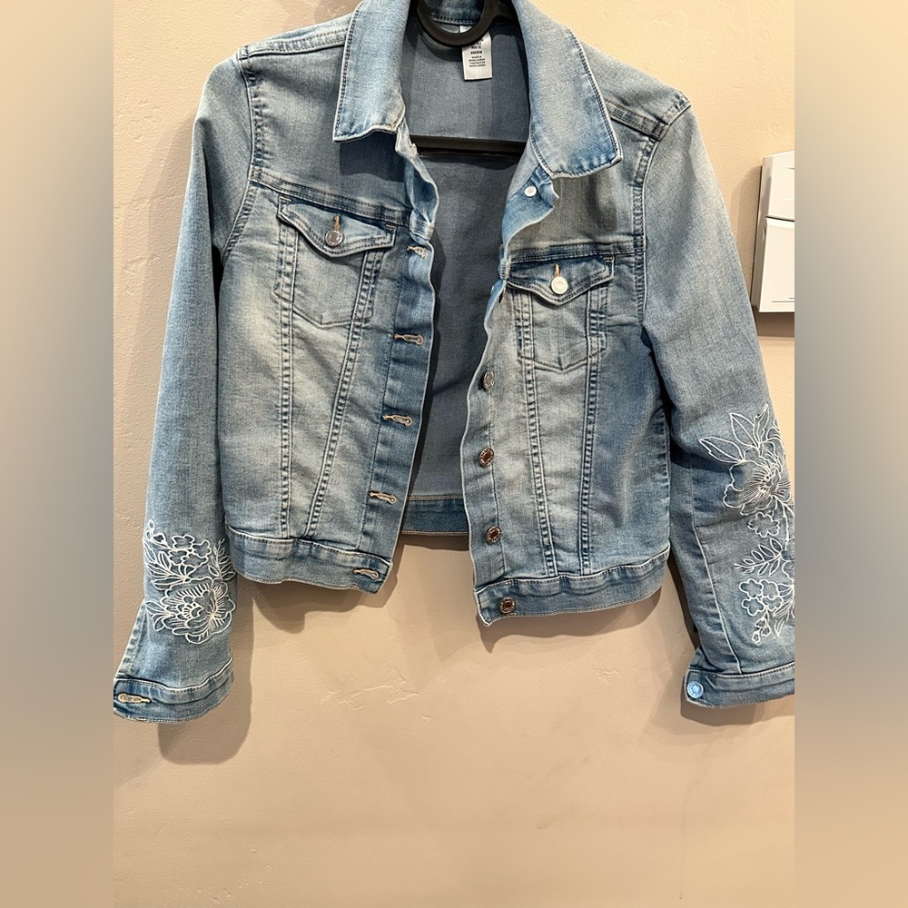 Cute girls jean jacket.